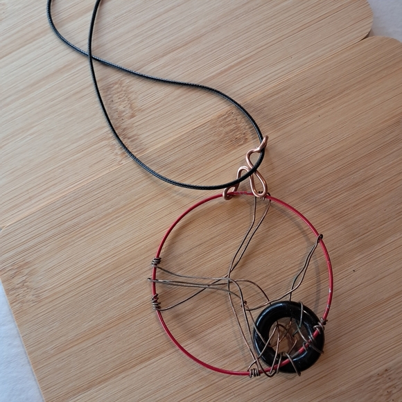 Artistic Red and Black Necklace with Bold Design - Picture 4 of 7